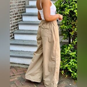 Khaki parachute pant